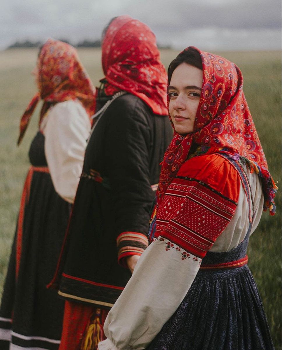Women in Slavic costumes in Ibadan